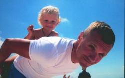 Ми із татом дружимо - живемо не тужимо!